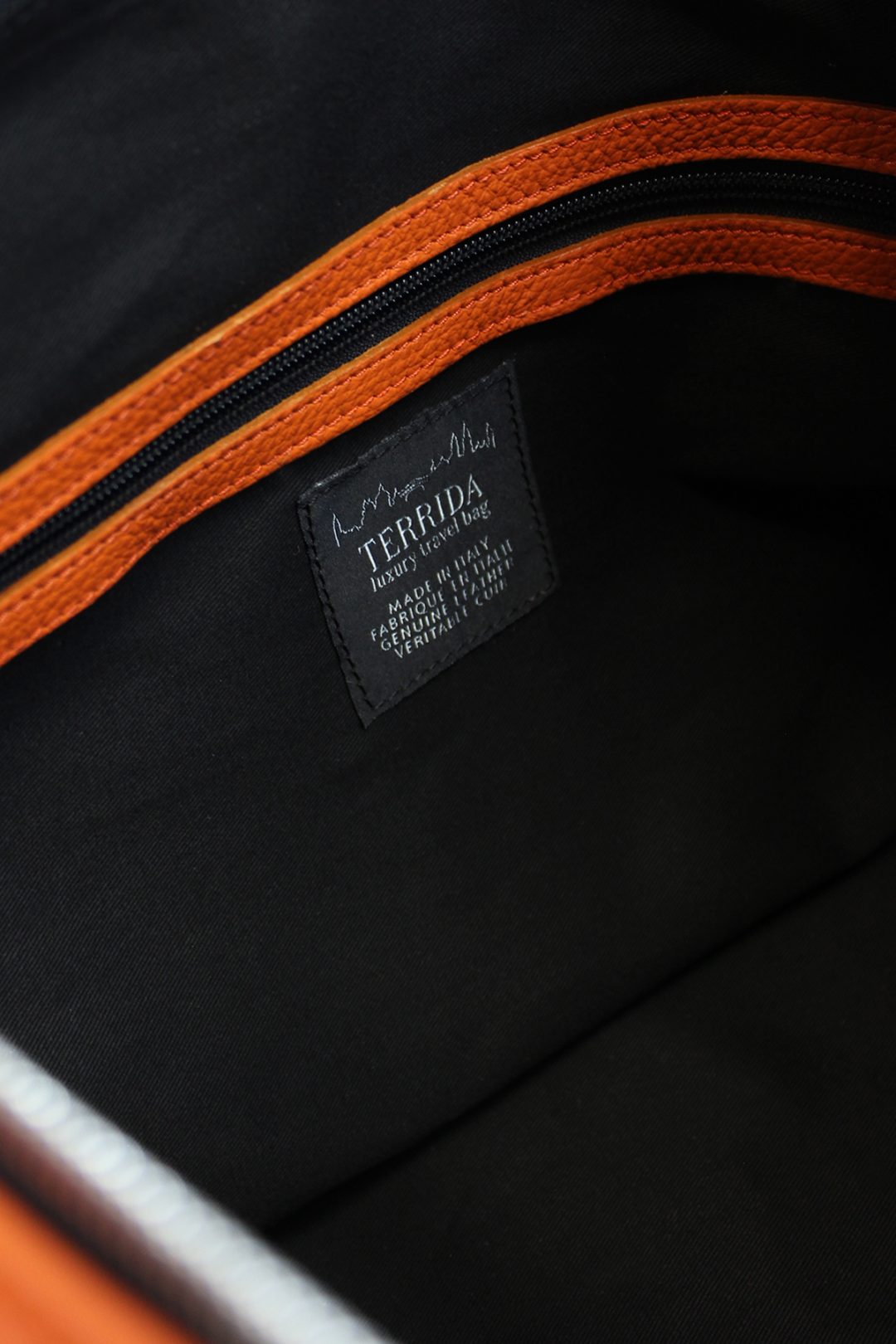 Leather Golf Bag Terrida - Handmade in Italy, waterproof leather